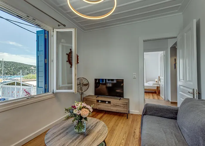 Appartement Andy Port House With Seaview By Goutos Hermione