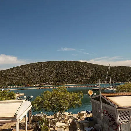 Apartment Andy Port House With Seaview By Goutos Properties