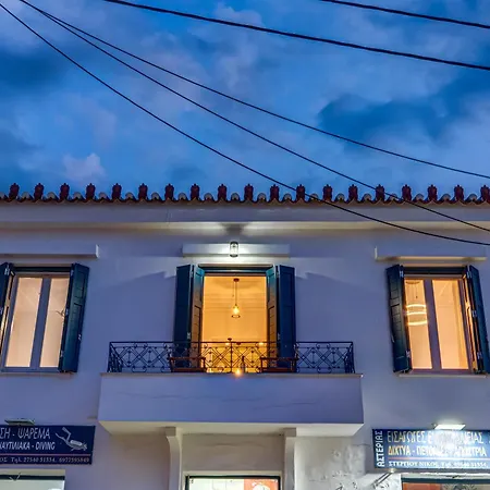 Apartmán Andy Port House With Seaview By Goutos