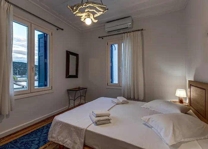 Andy Port House With Seaview By Goutos Appartamento